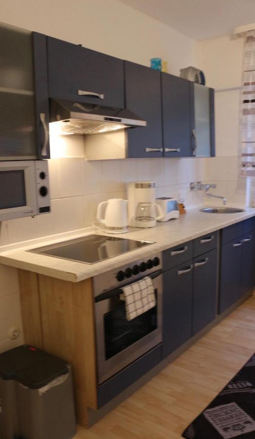 Appartment In Walldorf Mit Schlafzimmer, Kueche Und Bad 외부 사진